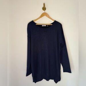 89th + Madison Navy Blue Asymmetrical Hem Lightweight Sweater Tunic Top size XL